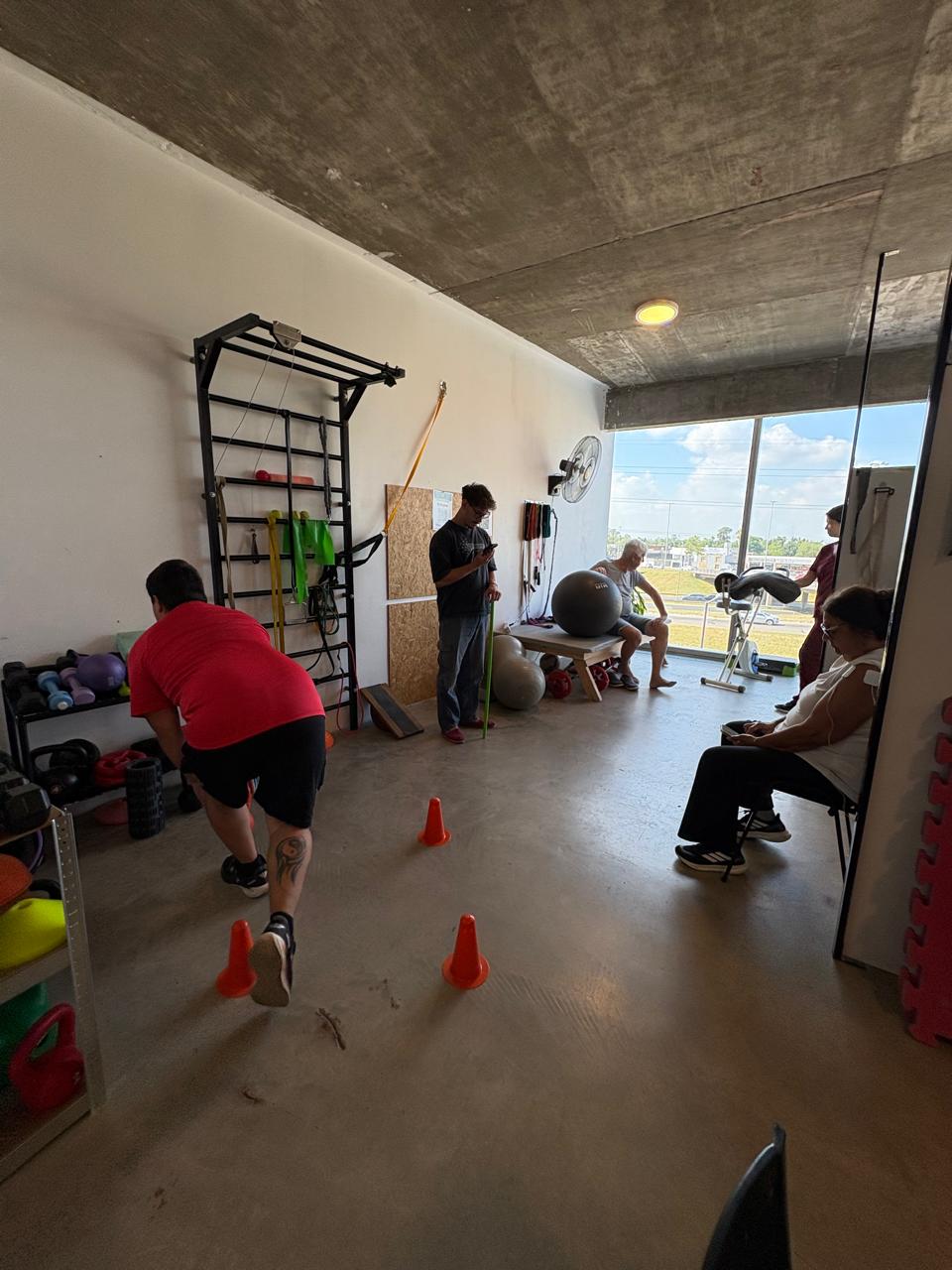 Área de rehabilitación activa y ejercicio funcional en Fisiospot